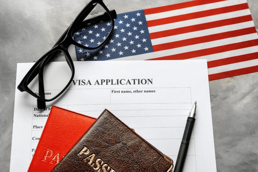 Cinco maneiras de se preparar para a entrevista e teste para obter a  cidadania norte-americana