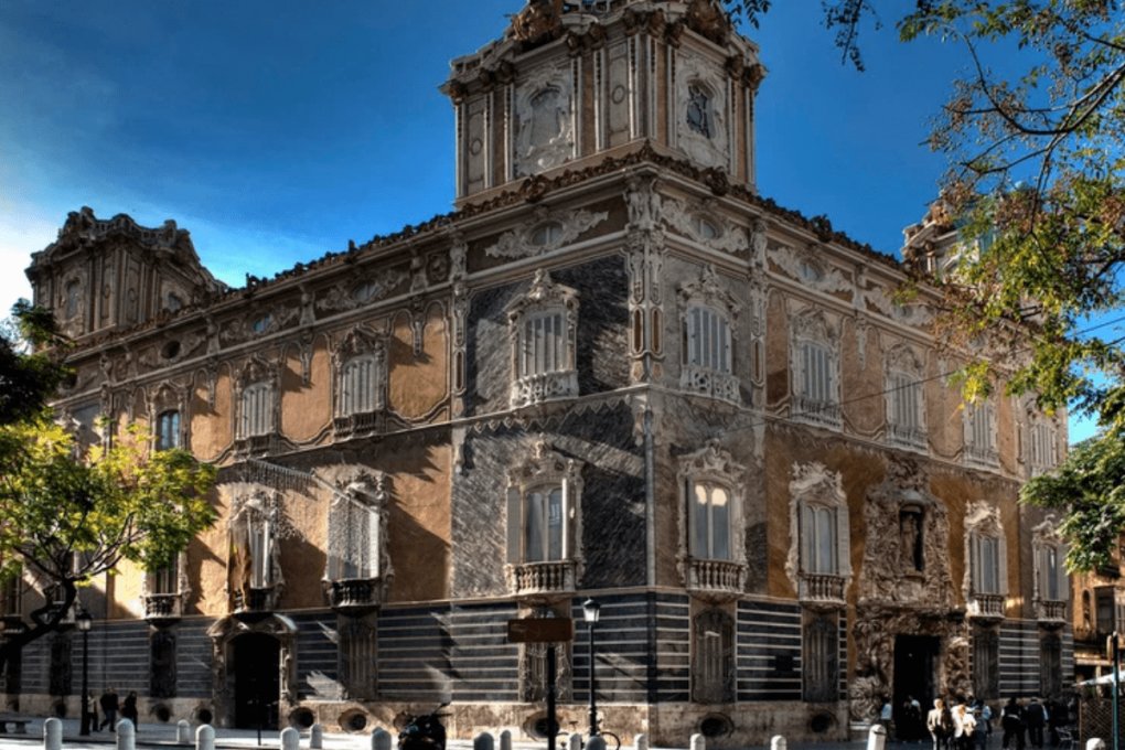 El Museo Nacional De Ceramica