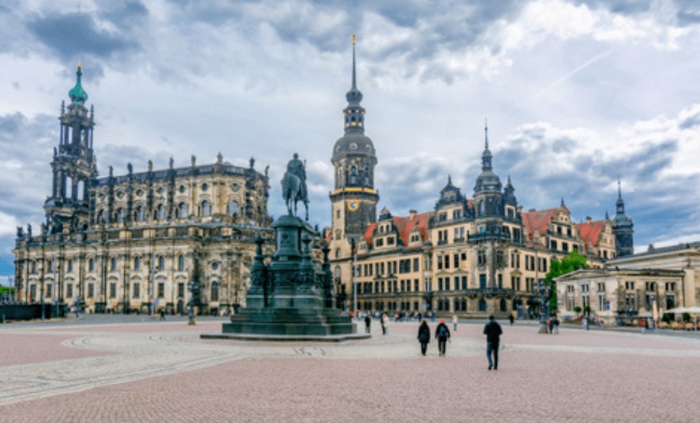 Theaterplatz dresden o que fazer