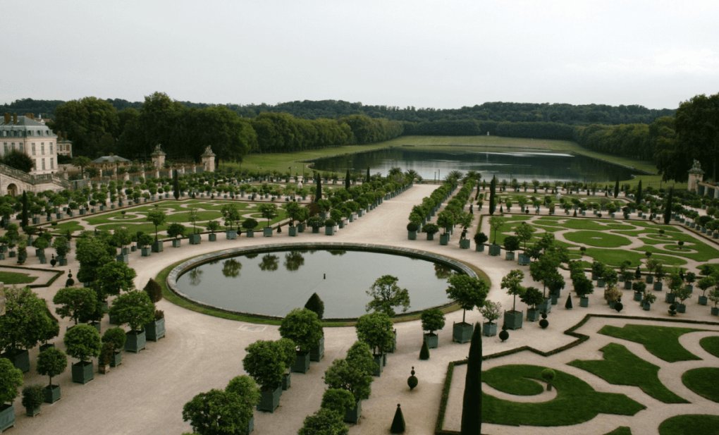 onde fica o palacio de versalhes