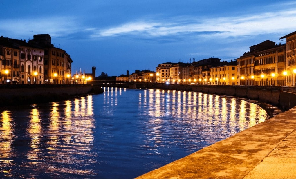 pq a torre de pisa e torta